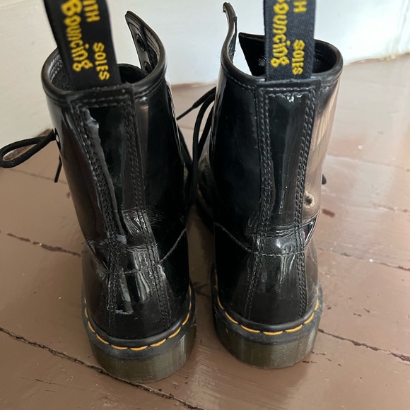 Dr. Martens Women's 7 - Picture 4 of 5
